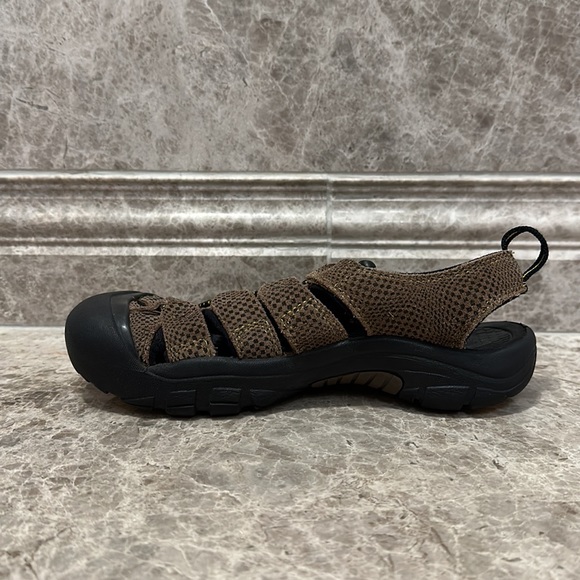 Keen Newport Sandals Brown Size 3 - Picture 6 of 11